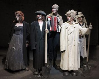 За кулисами смеха: как премьера «Клоуны» исследует грусть и боль за нарисованной улыбкой